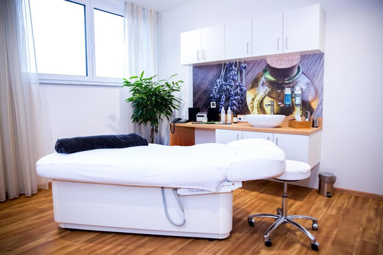 Plus Punkt Private Spa ヴァインガルテン エクステリア 写真